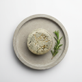 Shampoo bar solido su vassoio in cemento